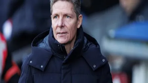 “公牛客场败北太阳，布克独得41分送出7次助攻”