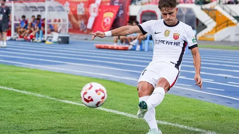 德乙荷帅对决：往绩优势，专家大乐透期号质合分析前区十码推荐